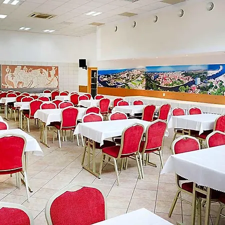 Osrodek Wypoczynkowy Gryf Ii Resort 3*
